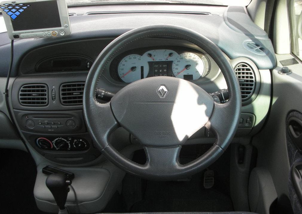  Renault Scenic (1999-2002) :  4